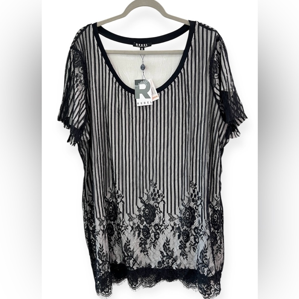 Rebel Wilson X Angels Size 2X  Black Lace Tunic, New With Tags. So pretty!